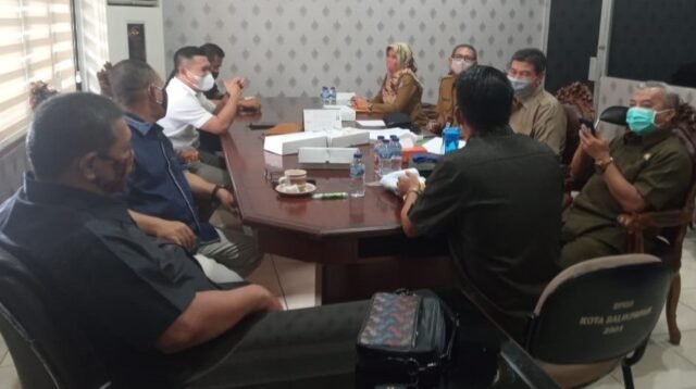 RDP Komisi III DPRD Kota Balikpapan bersama DPPR Kota Balikpapan. (Foto: istimewa/Kaltimku.id)