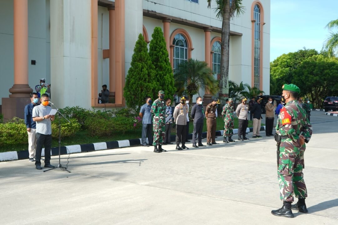 Apel Siaga Persiapan Kaltim Steril di Halaman Kantor Bupati PPU, Sabtu (06/02/2021)