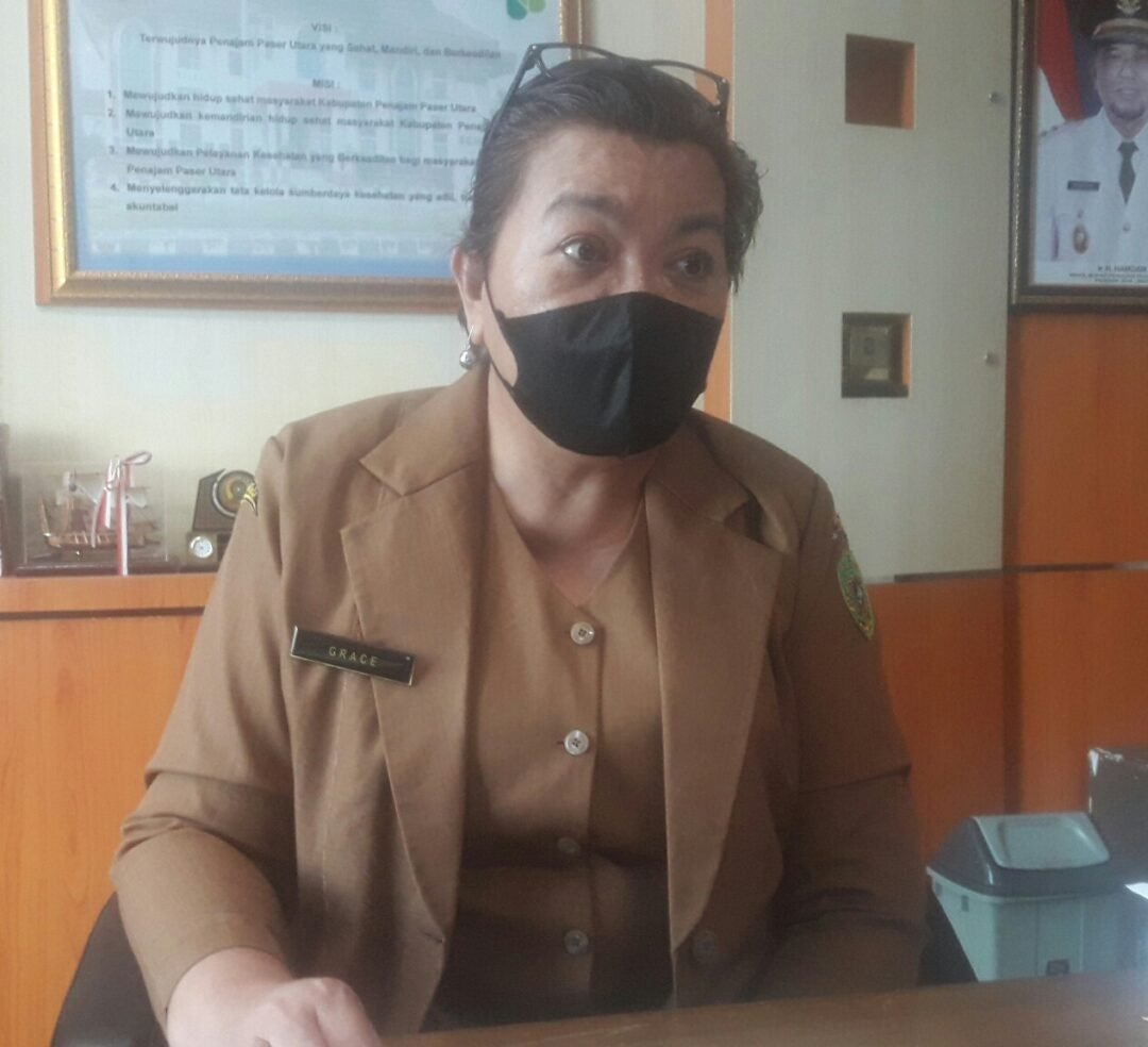 Berita Kaltim Terkini - Kepala Dinas Kesehatan Kabupaten PPU dr. Jansje Grace Makisurat