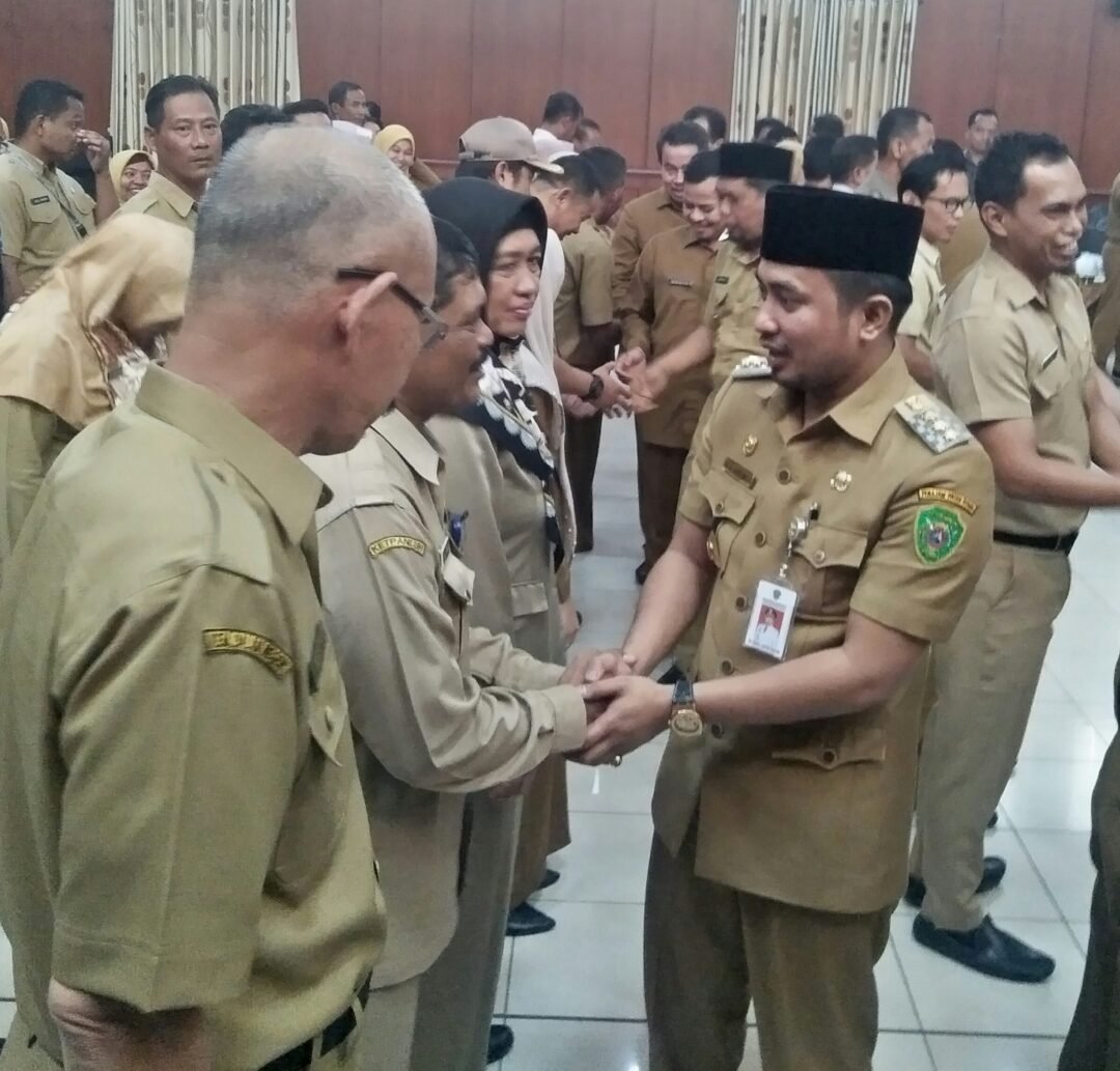 Berita PPU Terkini - Bupati PPU Abdul Gofur Mas'ud saat kegiatan pengambilan sumpah jabatan ratusan pejabat tahun 2019