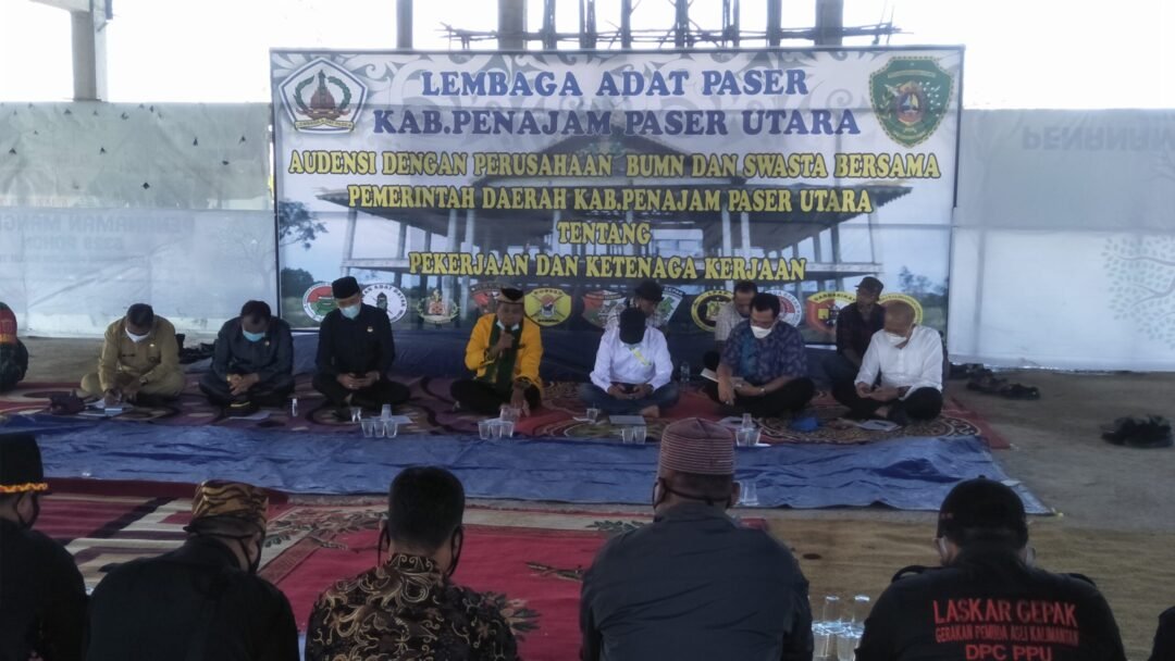 Audiensi tokoh masyarakat, Disnaker, DPRD dan pihak Pertamina terkait pekerja lokal, belum lama ini