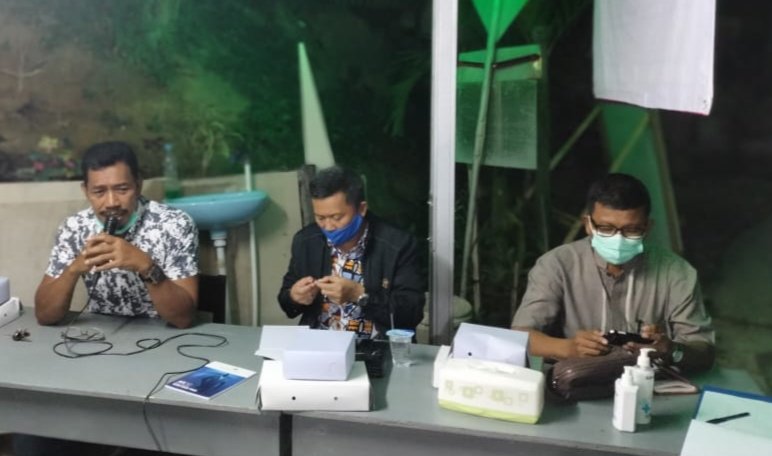 Berita Kaltim Terkini - Parlindungan Sihotang saat reses (tengah)