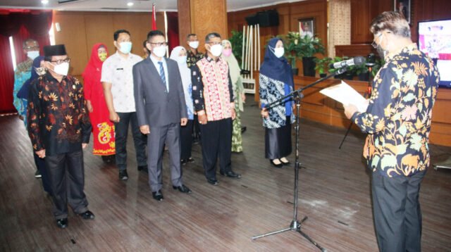 Berita Kaltim Terkini - Proses pelantikan ketua dan anggota GPMB Kabupaten PPU Periode 2021-2024, di Aula Lt 1 kantor Bupati, (Humas)