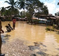 Permukiman warga Kelurahan Sepaku terendam banjir akibat luapan air sungai dampak penyempitan badan sungai, beberpa waktu lalu. (Ist)
