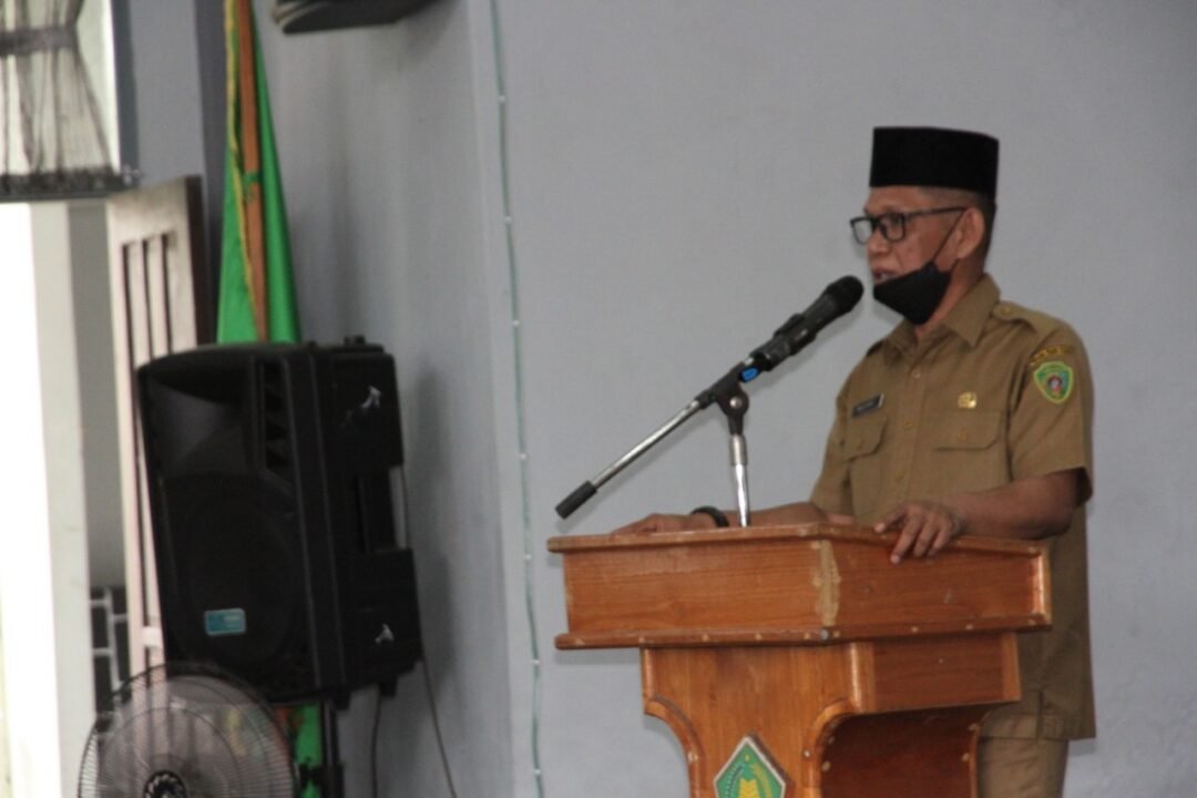 Plt Sekda PPU, Muliadi saat hadiri pelantikan Guru Pendidikan Agama Islam di Kantor Kemenag PPU, Senin (31/05).