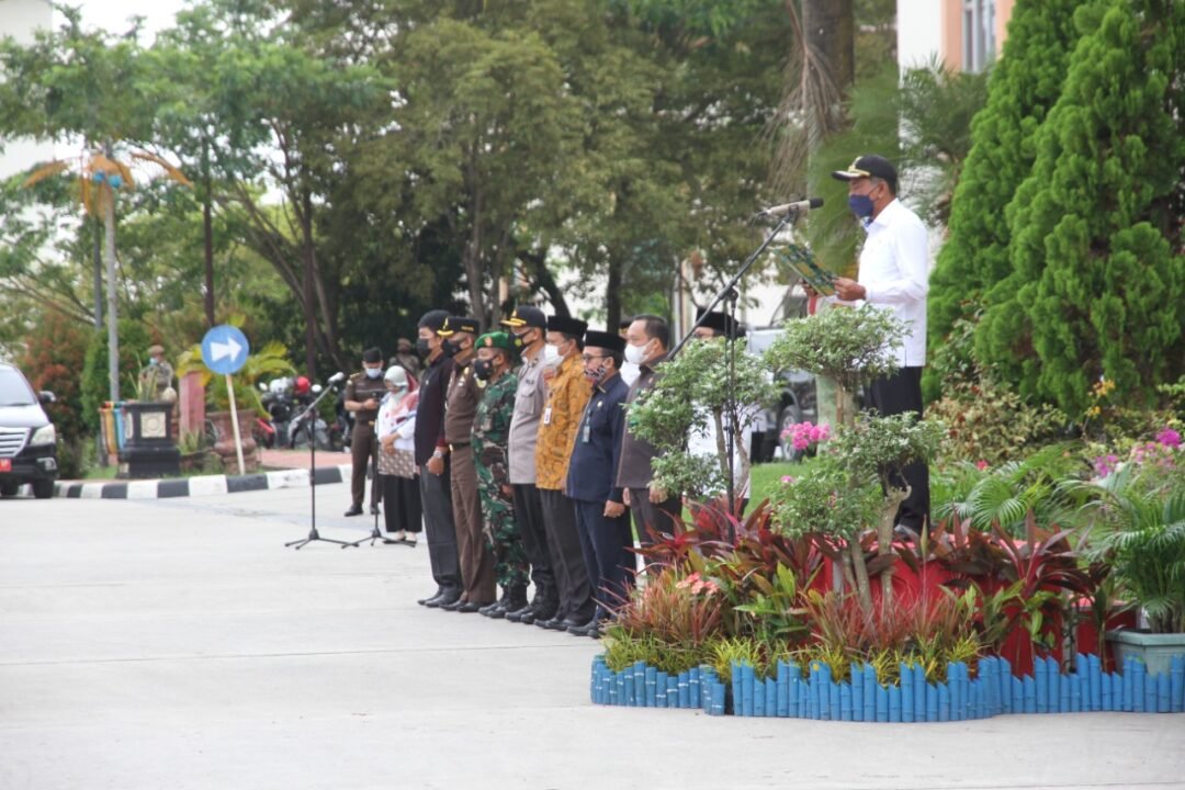 Upacara Hari Sumpah Pemuda 10 November di halaman kantor bupati PPU.