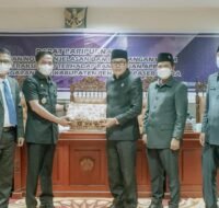 Bupati PPU Abdul Gafur Masud (AGM) dan unsur pimpinan DPRD sepakati nilai R-APBD tahun 2022