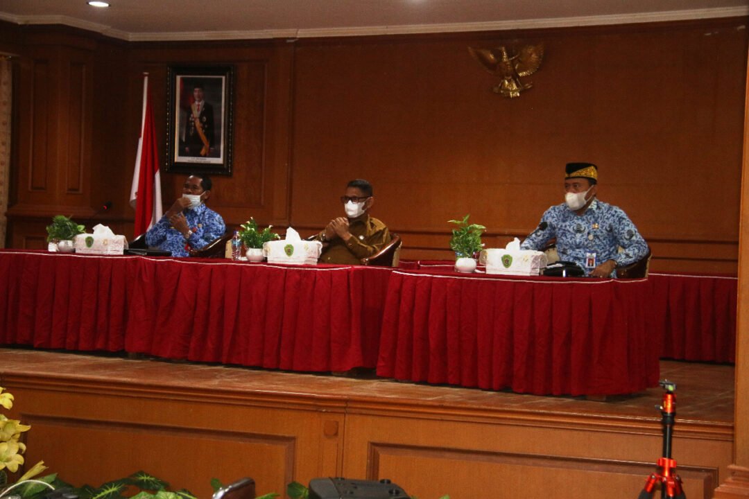 Plt Sekda PPU ikuti video conference bersama Presiden Joko Widodo (Hum)