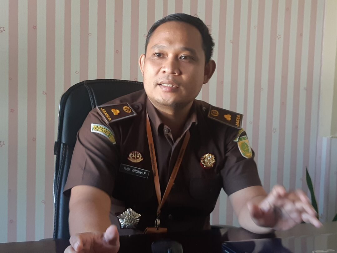 Kasi Pengelolaan Barang Bukti dan Barang Rampasan Kejari Penajam, Yuda Virdana Putra
