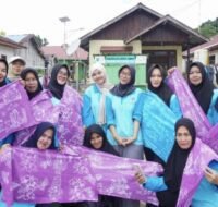 Warga Maratua Kembangkan Batik Payung-Payung sebagai Ikon Wisata Baru
