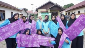 Warga Maratua Kembangkan Batik Payung-Payung sebagai Ikon Wisata Baru