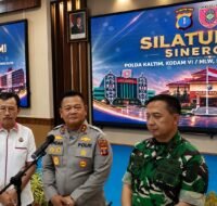 Kapolda Kaltim Tegaskan Soliditas TNI–Polri–Kejaksaan Kunci Utama Jaga Stabilitas dan Dukung Pembangunan Daerah Kapolda Kaltim Tegaskan Soliditas TNI–Polri–Kejaksaan Kunci Utama Jaga Stabilitas dan Dukung Pembangunan Daerah
