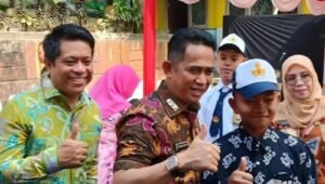 Siswa Baru Terima Tiga Stel Seragam Gratis! Pemkot Balikpapan Gelontorkan 30 Miliar