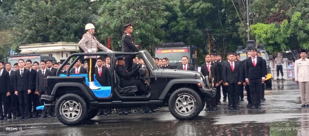 Guyuran Hujan Warnai Upacara HUT Bhayangkara ke-80 di Halaman Dome, Polda Kaltim Teguhkan Komitmen Kawal Pembangunan IKN