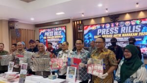 Operasi Antik Mahakam 2026 Lampaui Target! Polda Kaltim Ungkap 300 Kasus, Tangkap 351 Pelaku Hingga Bongkar TPPU Bandar Operasi Antik Mahakam 2026 Lampaui Target! Polda Kaltim Ungkap 300 Kasus, Tangkap 351 Pelaku Hingga Bongkar TPPU Bandar