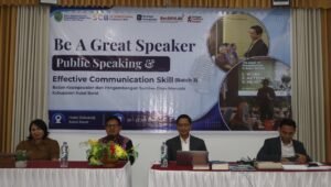 Tingkatkan Layanan, Aparatur Kecamatan di Kutai Barat Dilatih Public Speaking