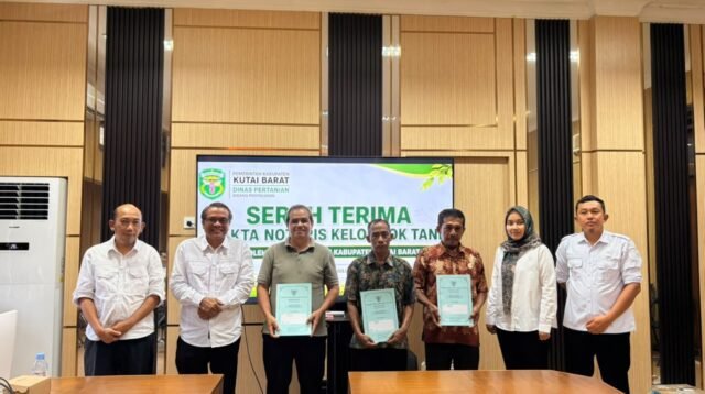 Pemkab Kubar Perkuat Legalitas Kelompok Tani, 47 Kelompok Terima Akta Notaris