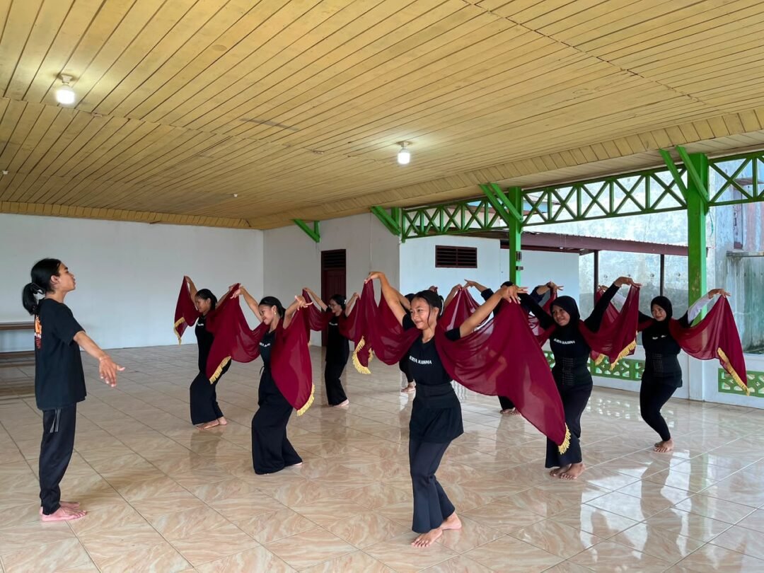 Dukung Sanggar Seni, Cara Pemkam di Kutai Barat Lestarikan Budaya Lokal