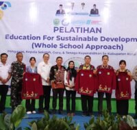 Wabup Kubar Dorong Sekolah Jadi Laboratorium Kehidupan Lewat Pelatihan Guru SD