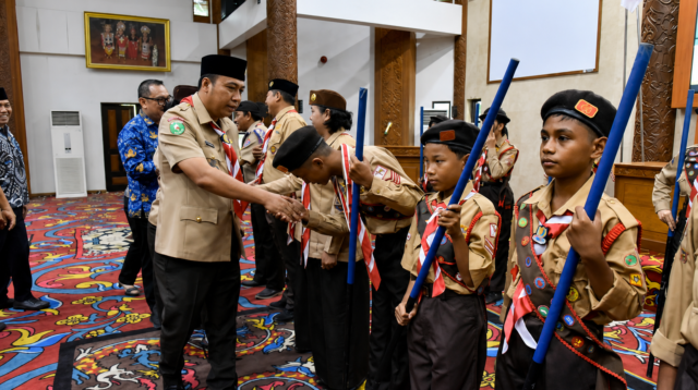 Lepas Kontingen Jambore Nasional di Cibubur, Bupati Pesan Lepas Kontingen Jambore Nasional di Cibubur, Bupati Pesan