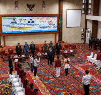 65 Anggota Marching Band Kubar 2026 Resmi Dikukuhkan, Siap Jalani Latihan 65 Anggota Marching Band Kubar 2026 Resmi Dikukuhkan, Siap Jalani Latihan