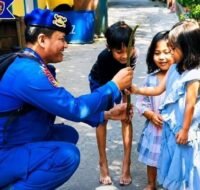Ditpolairud Polda Kaltim Turun Langsung Sambangi Nelayan Manggar, Tegaskan Keselamatan di Atas Segala Hal Hadapi Cuaca Buruk