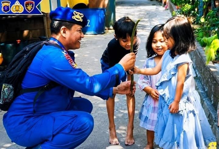Ditpolairud Polda Kaltim Turun Langsung Sambangi Nelayan Manggar, Tegaskan Keselamatan di Atas Segala Hal Hadapi Cuaca Buruk