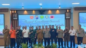 Polda Kaltim Siagakan 1.619 Personel & SDM Lengkap Hadapi Ancaman Karhutla dan El Nino Polda Kaltim Siagakan 1.619 Personel & SDM Lengkap Hadapi Ancaman Karhutla dan El Nino