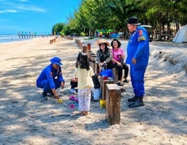 Antisipasi Kecelakaan Laut, Ditpolairud Polda Kaltim Perketat Pengamanan Pantai Manggar dan Lamaru
