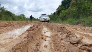Jalan Rusak Bikin Ikan Terbuang, Akses Beton Muara Beloan Dibangun Mulai 2027