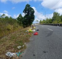 Sampah Berserakan di Jalan Mukmin Faisal Sepinggan, Warga Harap Pemkot Segera Pasang Bak Sampah