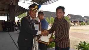 Siskamling RT 10 Sumber Sari Raih Juara I Lomba se-Kabupaten Kutai Barat