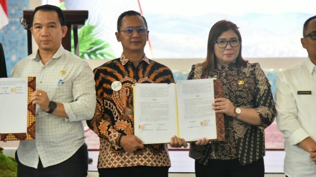 Perkuat Ekonomi Kampung, Pemkab Kubar Gandeng Bankaltimtara Kembangkan 21 BUMDes Perkuat Ekonomi Kampung, Pemkab Kubar Gandeng Bankaltimtara Kembangkan 21 BUMDes