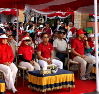 Launching Car Free Day Terpadu Balikpapan, Wali Kota Rahmad Mas’ud Ajak Warga Hidupkan UMKM dan Jaga Lingkungan Launching Car Free Day Terpadu Balikpapan, Wali Kota Rahmad Mas’ud Ajak Warga Hidupkan UMKM dan Jaga Lingkungan