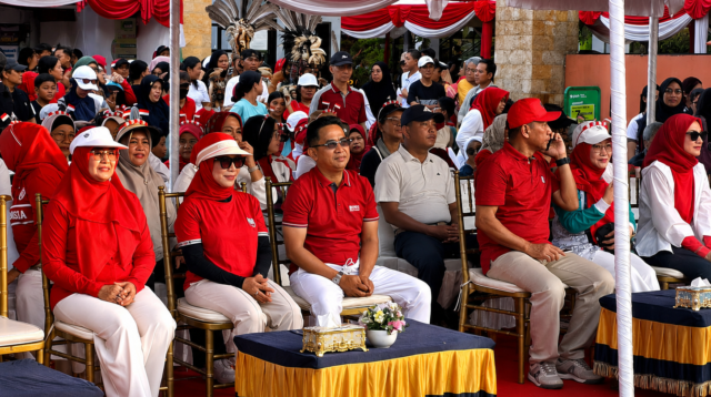 Launching Car Free Day Terpadu Balikpapan, Wali Kota Rahmad Mas’ud Ajak Warga Hidupkan UMKM dan Jaga Lingkungan Launching Car Free Day Terpadu Balikpapan, Wali Kota Rahmad Mas’ud Ajak Warga Hidupkan UMKM dan Jaga Lingkungan
