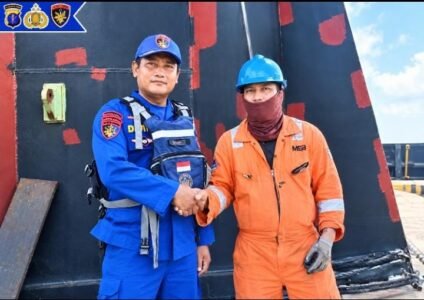Bangun Kedekatan di Pesisir, Ditpolairud Polda Kaltim Gencar Sambang Warga Lewat Polisi RW