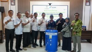 KPB Serahkan 20 Komposter pada Program Clean, Green and Healthy Balikpapan 2026, Dukung Target Pengurangan Sampah Kota KPB Serahkan 20 Komposter pada Program Clean, Green and Healthy Balikpapan 2026, Dukung Target Pengurangan Sampah Kota