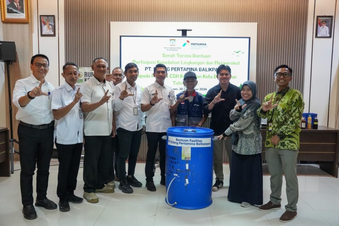 KPB Serahkan 20 Komposter pada Program Clean, Green and Healthy Balikpapan 2026, Dukung Target Pengurangan Sampah Kota