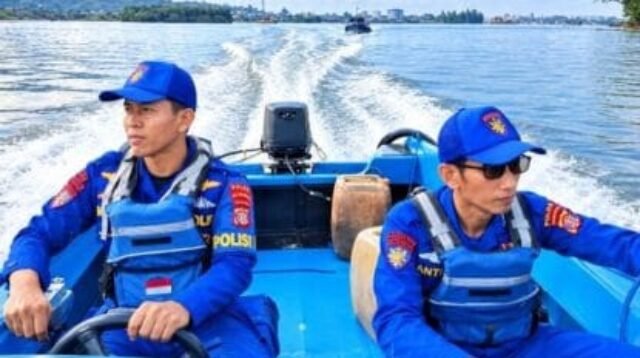 Imbau Keselamatan & Pantau Cuaca, Ditpolairud Pastikan Alur Perairan Tenggarong Aman