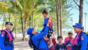 Pengamanan Ditingkatkan, Ditpolairud: Jangan Lengah Saat Liburan di Pantai