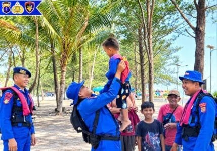 Pengamanan Ditingkatkan, Ditpolairud: Jangan Lengah Saat Liburan di Pantai