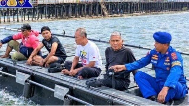 Polisi Sahabat Masyarakat: Ditpolairud Teguhkan Kehadiran di Manggar dan Klandasan Ulu Polisi Sahabat Masyarakat: Ditpolairud Teguhkan Kehadiran di Manggar dan Klandasan Ulu